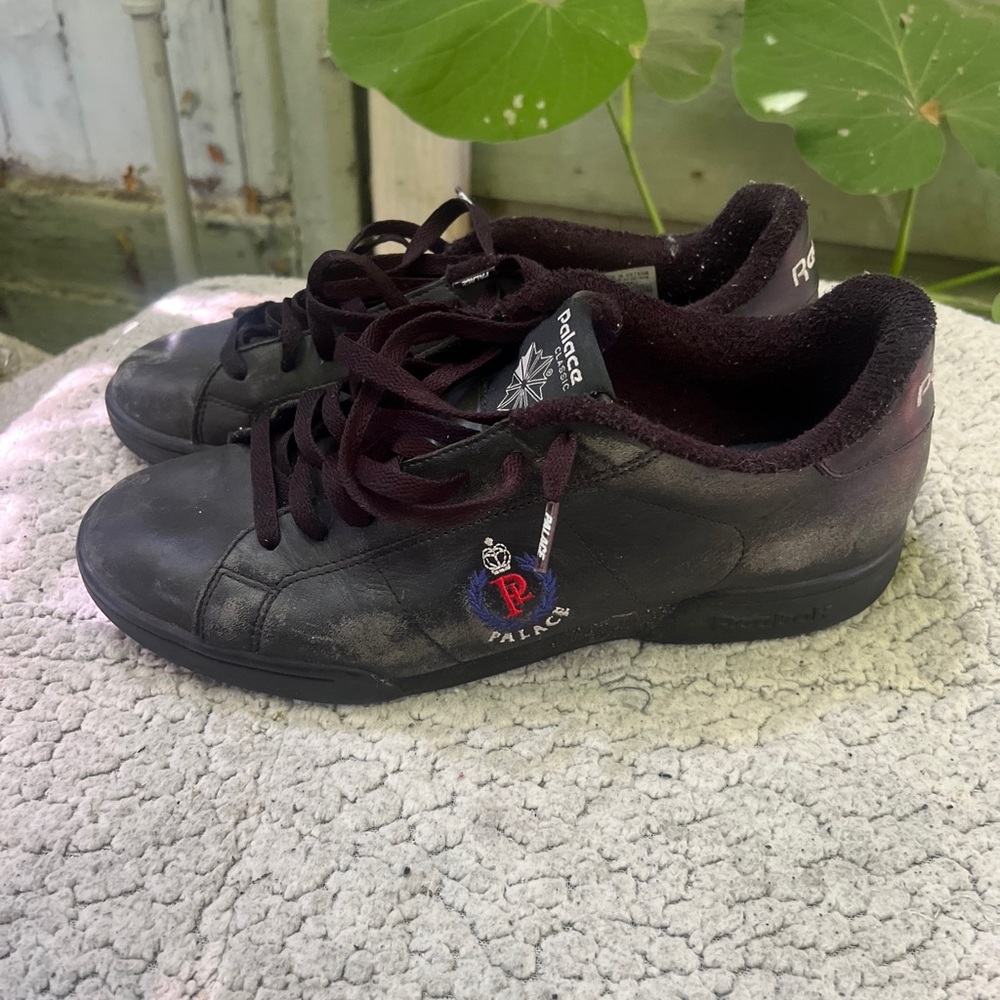 PALACE x REEBOK Black Adidas Sneakers with Embroidered Logo